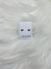 Load image into Gallery viewer, 14k Gold Heart Shaped Stud Earring