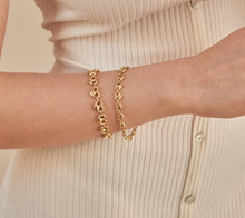 Load image into Gallery viewer, 18k Gold Dipped Heart Gucci Bracelet